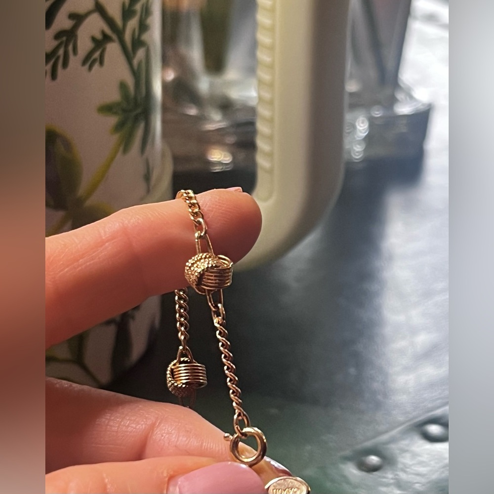 Avon Vintage Gold Knot Necklace - Picture 10 of 12